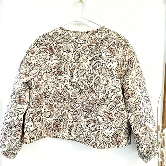 VICI // Quilted Paisley Snap-Up Jacket in Green & Off White - Picture 3 of 7